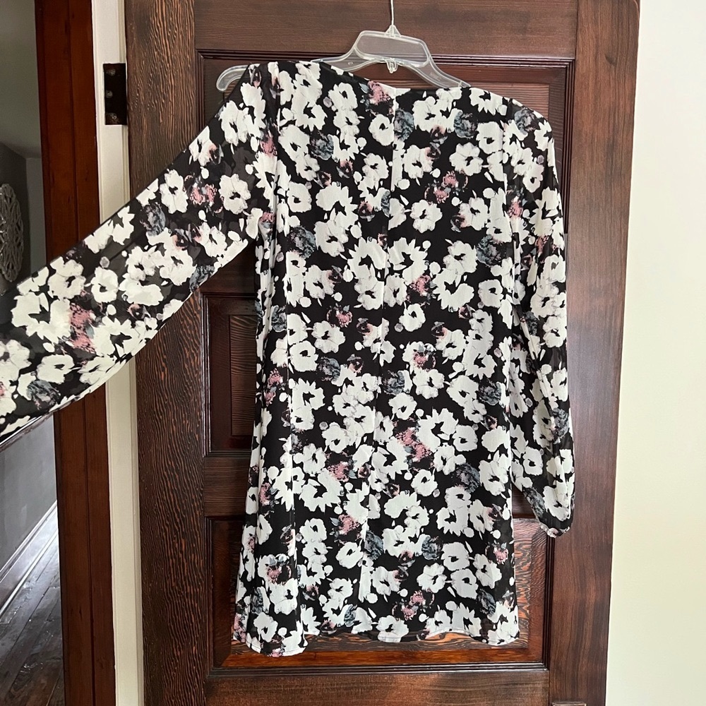 Floral Sheer Long Sleeve Dress - Picture 5 of 7